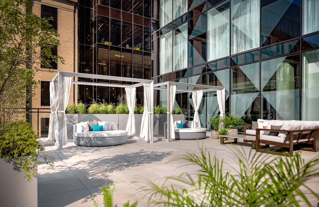 Humaniti Hotel Montreal, Autograph Collection-1